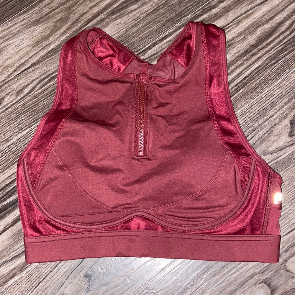 Fabletics Blare Zip Front High Impact Sports Bra